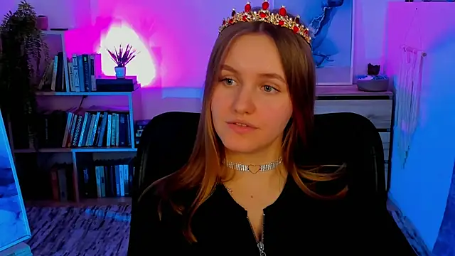 Snapshot of KellyPoter chatting on 12.21.24 KellyPoter online show from 12.21.24