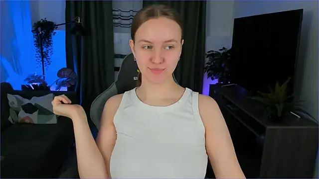 Snapshot of KellyPoter chatting on 01.18.25 KellyPoter online show from 01.18.25