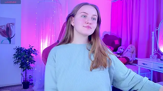 Snapshot of KellyPoter chatting on 09.27.25 KellyPoter online show from 09.27.25