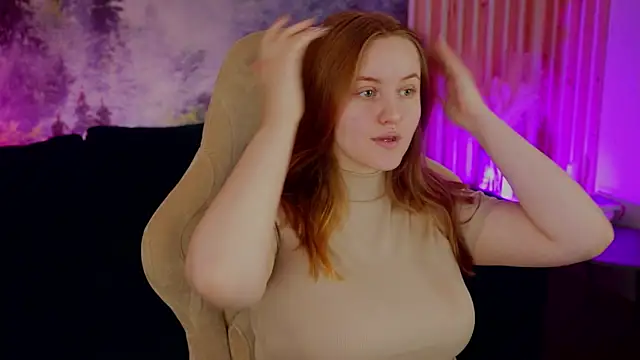 Snapshot of KellyPoter chatting on 09.30.25 KellyPoter online show from 09.30.25