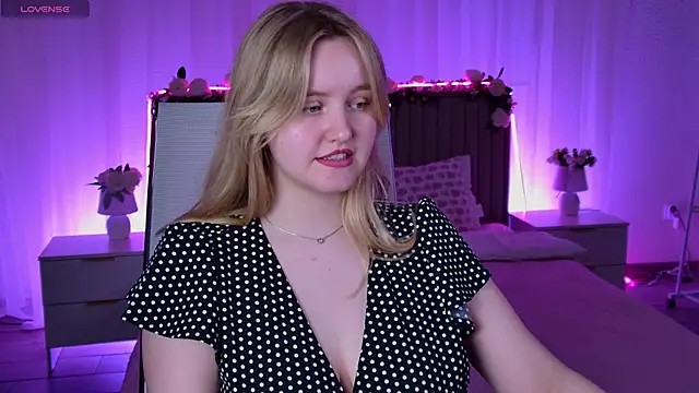 Snapshot of KellyPoter chatting on 06.04.26 KellyPoter online show from 06.04.26