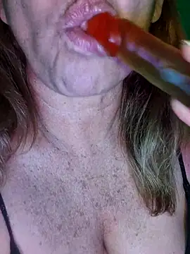 Kasandra Ho online show from 12.21.25