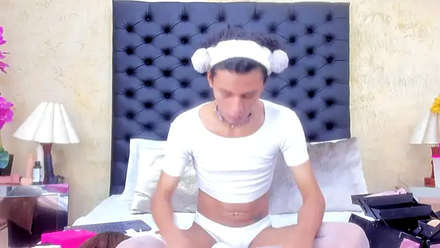 NahomiWhitel online show from 11.27.25