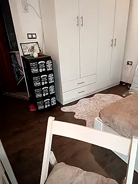 Mila Lovi online show from 02.12.26