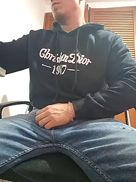 Snapshot of dragon1006 chatting on 02.08.26 dragon1006 online show from 02.08.26