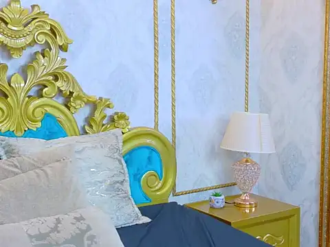 LucyLeah online show from 09.17.25