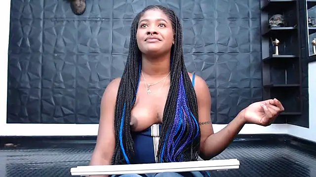 Snapshot of Hanna_Fox_69 chatting on 02.06.25 Hanna Fox 69 online show from 02.06.25