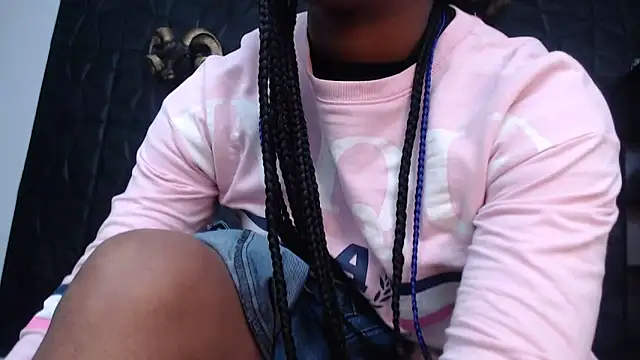 Snapshot of Hanna_Fox_69 chatting on 03.15.25 Hanna Fox 69 online show from 03.15.25