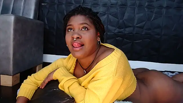 Snapshot of Hanna_Fox_69 chatting on 11.22.25 Hanna Fox 69 online show from 11.22.25