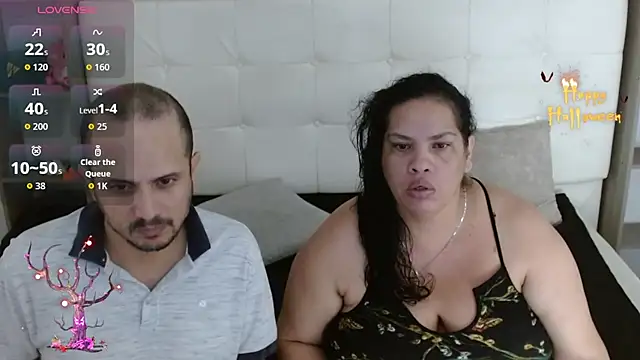 Snapshot of Candy_and_Jh0n chatting on 10.23.25 Candy and Jh0n online show from 10.23.25