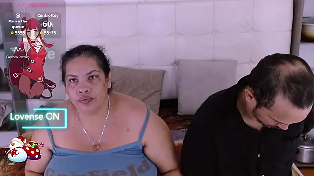 Snapshot of Candy_and_Jh0n chatting on 11.26.25 Candy and Jh0n online show from 11.26.25