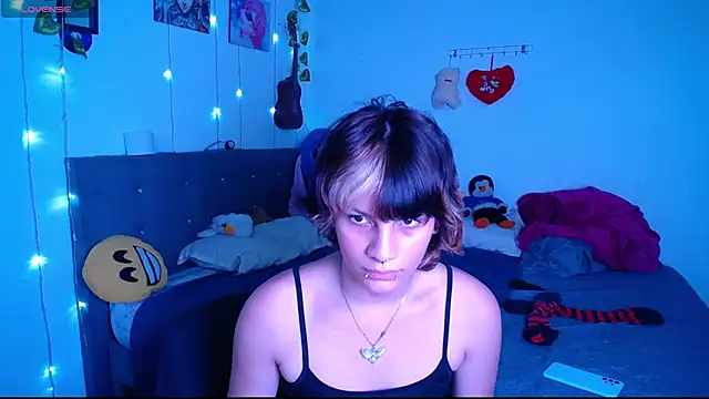 Caitlynwheler online show from 03.22.25