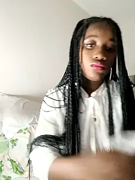 Snapshot of kharoll chatting on 12.15.24 kharoll online show from 12.15.24