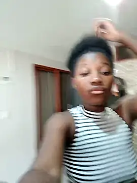 Snapshot of kharoll chatting on 10.05.25 kharoll online show from 10.05.25