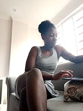 Snapshot of kharoll chatting on 10.17.25 kharoll online show from 10.17.25