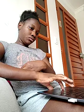 Snapshot of kharoll chatting on 11.27.25 kharoll online show from 11.27.25