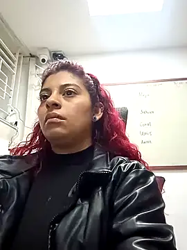 Snapshot of agatha_97_ chatting on 01.24.25 agatha 97 online show from 01.24.25