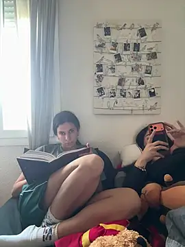 daniniescobarr online show from 04.05.26