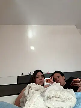 daniniescobarr online show from 04.08.26
