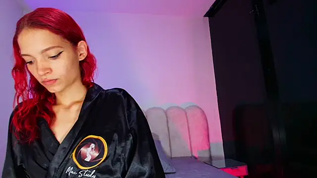 mia stanfort online show from 11.20.25