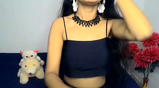 SUZY FROMUS online show from 12.08.24