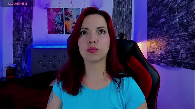 Snapshot of tatiana_sc chatting on 02.17.25 tatiana sc online show from 02.17.25