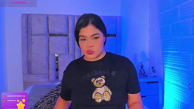 Snapshot of EmmaBecket2 chatting on 10.09.25 EmmaBecket2 online show from 10.09.25