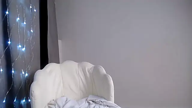 ElliaSquirtGirl online show from 02.19.25