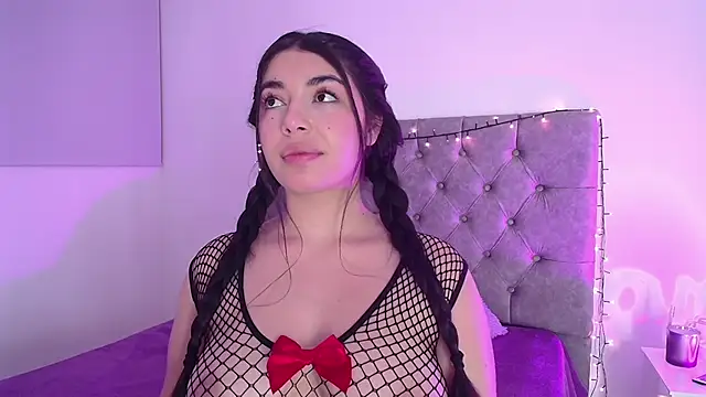  kimtorres   online show from 01.12.25