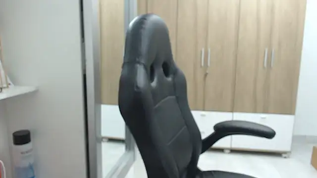 RoxanaLove9 online show from 03.22.25