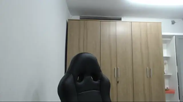 Snapshot of RoxanaLove9 chatting on 03.21.26 RoxanaLove9 online show from 03.21.26