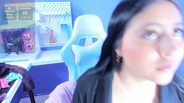 Snapshot of Annie9_ chatting on 10.23.25 Annie9 online show from 10.23.25