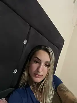 hotskinny1 online show from 02.15.25