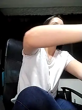 Lucianaferro  online show from 09.26.25