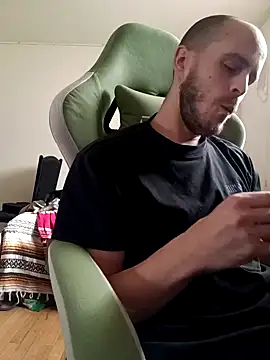 tryinitoutagain online show from 01.28.25