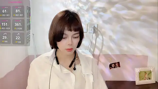 Linda-LL online show from 10.26.25