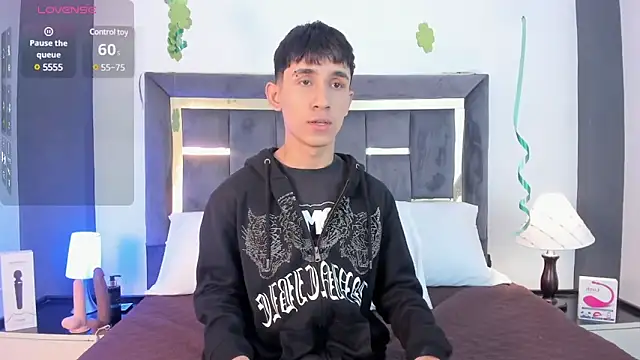 Thayler jones online show from 03.13.25