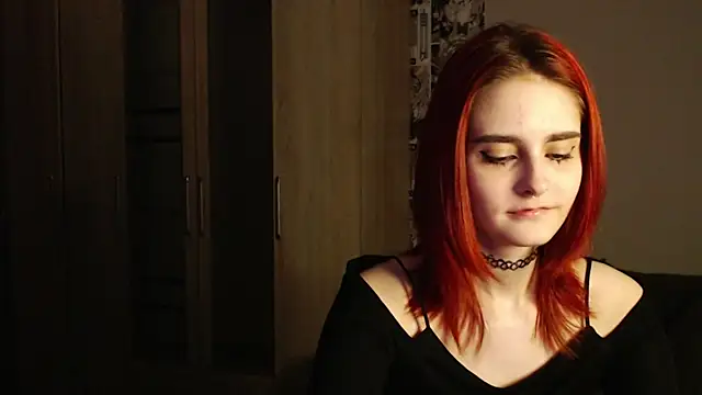 Snapshot of scarlettharrison09 chatting on 12.29.24 scarlettharrison09 online show from 12.29.24