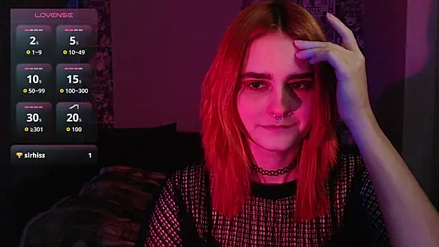 Snapshot of scarlettharrison09 chatting on 10.07.25 scarlettharrison09 online show from 10.07.25