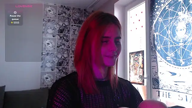 Snapshot of scarlettharrison09 chatting on 10.17.25 scarlettharrison09 online show from 10.17.25