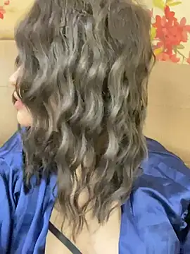 Snapshot of KikiWatson chatting on 02.14.25 KikiWatson online show from 02.14.25