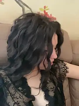 Snapshot of KikiWatson chatting on 02.15.25 KikiWatson online show from 02.15.25