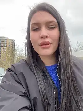 Snapshot of KikiWatson chatting on 03.22.25 KikiWatson online show from 03.22.25