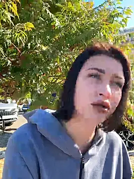 Snapshot of KikiWatson chatting on 09.15.25 KikiWatson online show from 09.15.25