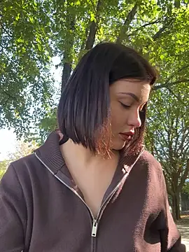 Snapshot of KikiWatson chatting on 09.24.25 KikiWatson online show from 09.24.25