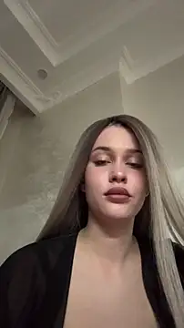 Snapshot of KikiWatson chatting on 02.24.26 KikiWatson online show from 02.24.26