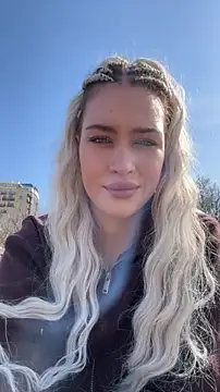 Snapshot of KikiWatson chatting on 03.18.26 KikiWatson online show from 03.18.26