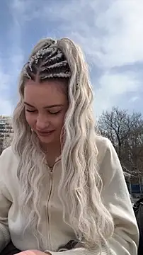 Snapshot of KikiWatson chatting on 03.19.26 KikiWatson online show from 03.19.26