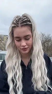 Snapshot of KikiWatson chatting on 03.21.26 KikiWatson online show from 03.21.26