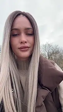 Snapshot of KikiWatson chatting on 03.28.26 KikiWatson online show from 03.28.26